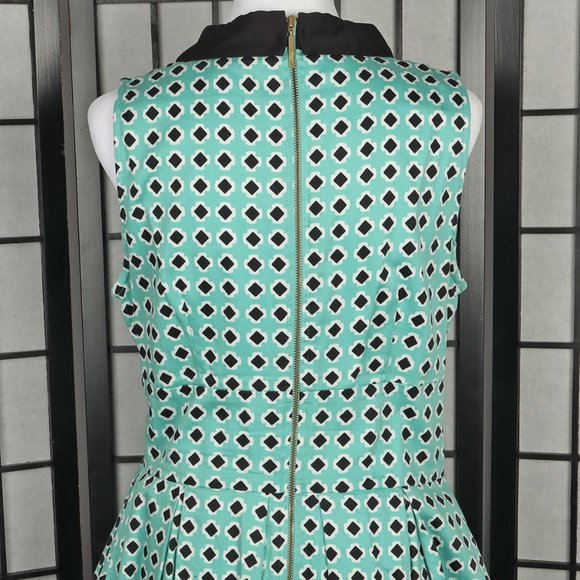 Closet London Fit & Flare Sleeveless Aqua & Black Checkered Dress with Pockets - Picture 4 of 10